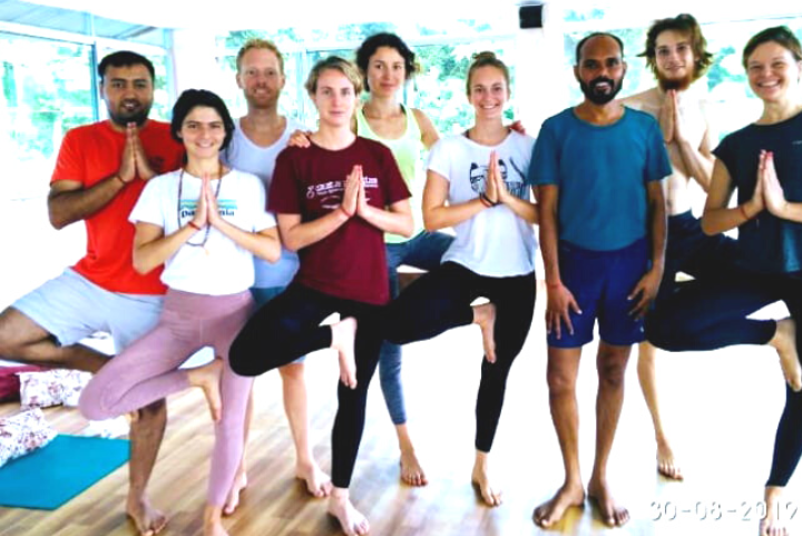 yoga-teacher-trainingoa